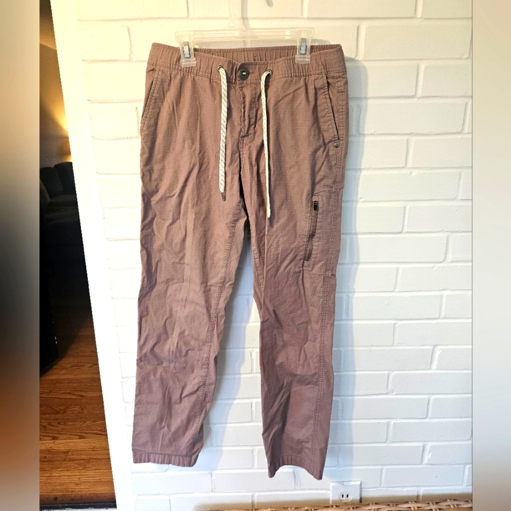 Vuori Women's Pants in Light Pink